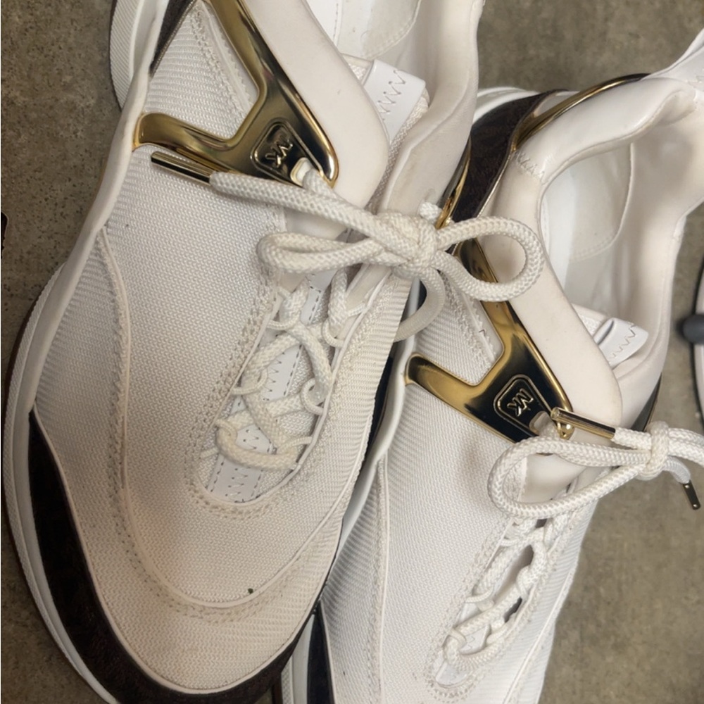 Women’s 9.5 Michael Kors White and Gold Platform Sneakers